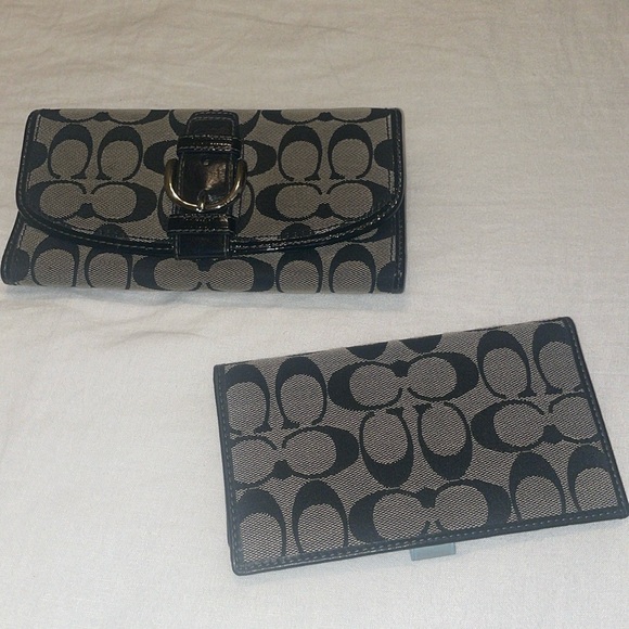 Coach Handbags - Vintage COACH Wallet Set